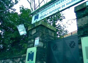 TEN MUCHO CUIDADO SI PASAS POR LA AVDA. JOSE ELOSEGI, 6