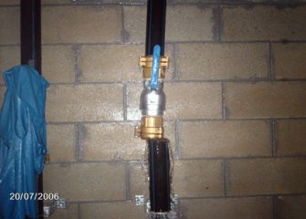 Tubería rota en Riberas