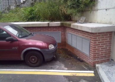 Vertido de aguas fecales en  nuevo aparcamiento