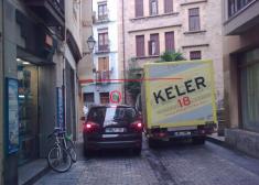 ¿Y los peatones por donde????