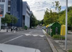 Gendarmes tumbados  no proporcionados a la velocidad que indican la señales