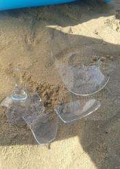 Corte por copa de cristal en la playa