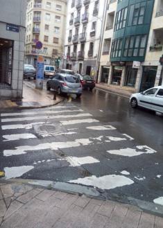 Paso de cebra en la confluencia de Arragueta con Puente de Arikitza