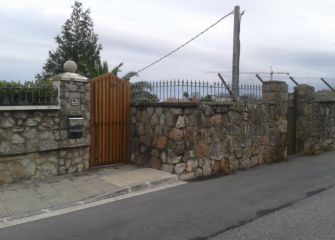 Falta pintar un paso de peatones