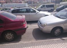 Aparcamiento en sentido contrario 