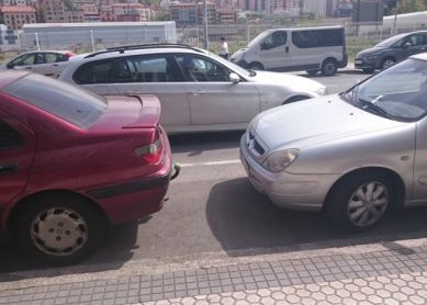 Aparcamiento en sentido contrario 