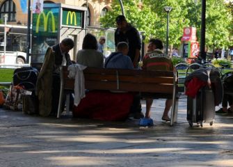 Mendigos en el Boulevard