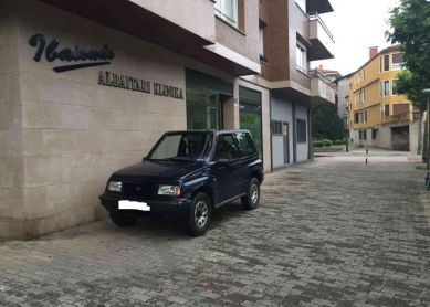 Parking permitido en la acera 2