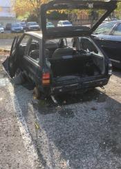 Parking UPV Ibaeta Antiguo continúa vehículo sin retirar