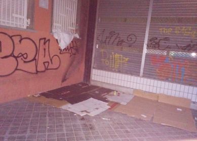 Han vuelto a los porches de la Plaza del Sauce