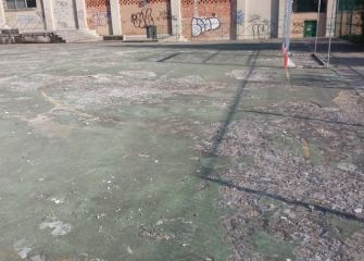 Campo de fútbol destrozado