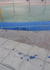 Vandalismo en parques infantiles