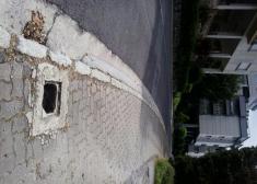 Alcantarilla sin tapa muy peligrosa