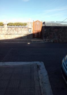 Siguen sin pintarse las líneas de un paso de cebra