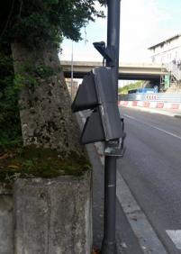 Semáforo peatonal roto en Pío Baroja