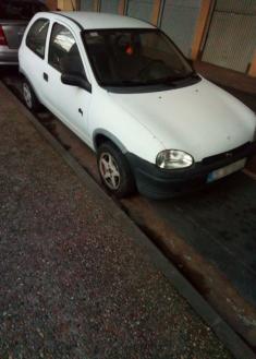 Otro vehiculo abandonado