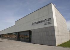 Ampliar horario de la biblioteca de Intxaurrondo