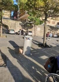 Basura en el puerto de Donostia 