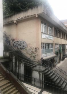 Grafitis calle Azkuene