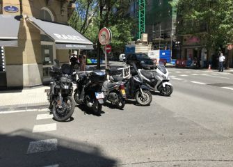 Caos de aparcamiento motos