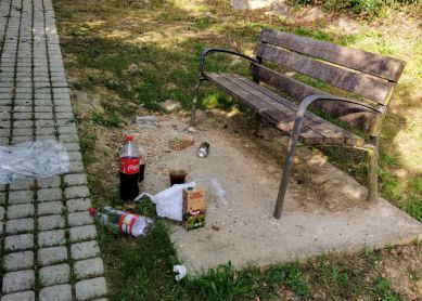 Botellón a diario en Montesku