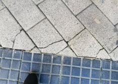 Pavimento en mal estado 