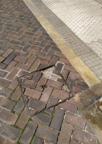 Acera en mal estado en S.Francisco