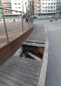 Agujero peligroso en parque infantil