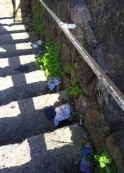 Basura Escaleras Plazoleta Irurak