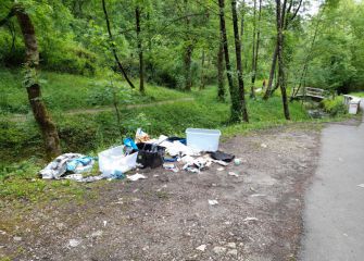 Basura en parque artxipi