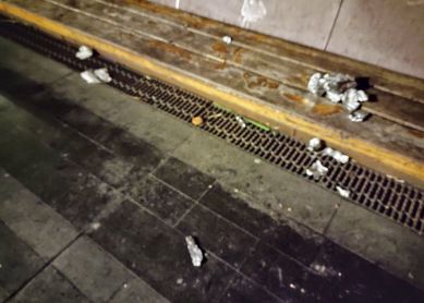 Incivismo paterno y materno en parque