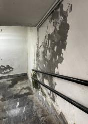 Estado accesos peatonales parking Okendo