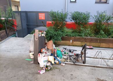 El civismo y la limpieza brillan por su ausencia