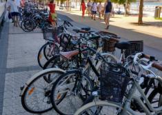 Bicis en acera 