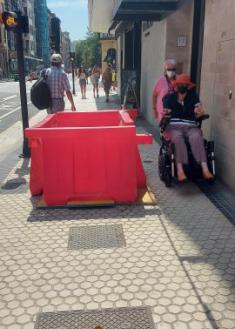 Valla incordiante desde hace 1 mes