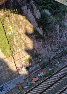 Basura vias renfe cercanias