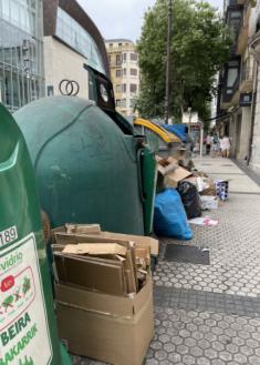 Los comerciantes siguen con lo suyo