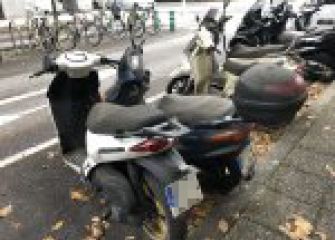 Desguace de motos en la calle Vitoria 4