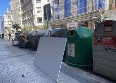 Contenedores sin recoger a las 13:30