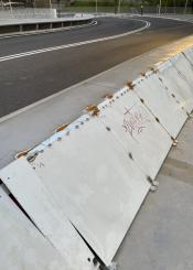 Puente Astiñene rematado de mala manera