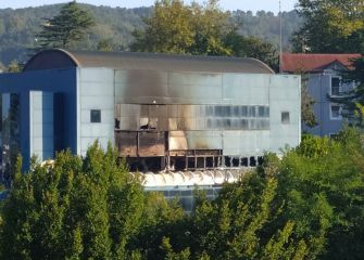 Incendio en edificio público