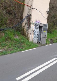 Acceso libre a la subestación de electricidad