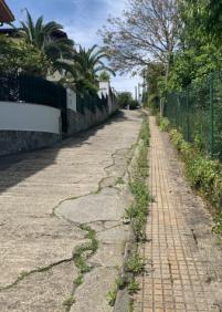 Acera intransitable