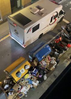 Basura en la calle Arrasate 41