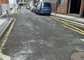 Estado lamentable del asfalto en Egia