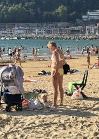 Perro en la playa de La Concha