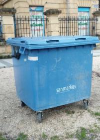 Contenedor abandonado 