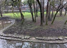 Suciedad en la plaza Zubimusu