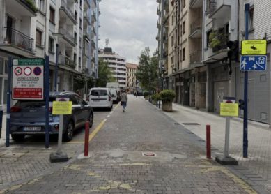 Errenteria Queja por la eliminación de plazas de aparcamiento en Iztieta