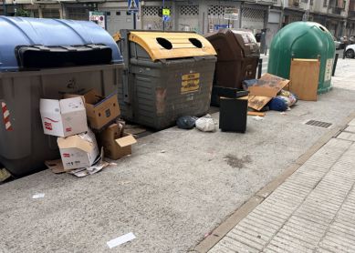 «¡Basta ya! Iztieta, entre la basura y las ratas